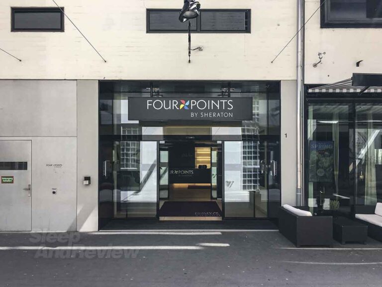 Four Points by Sheraton Sihlcity Zurich entrance
