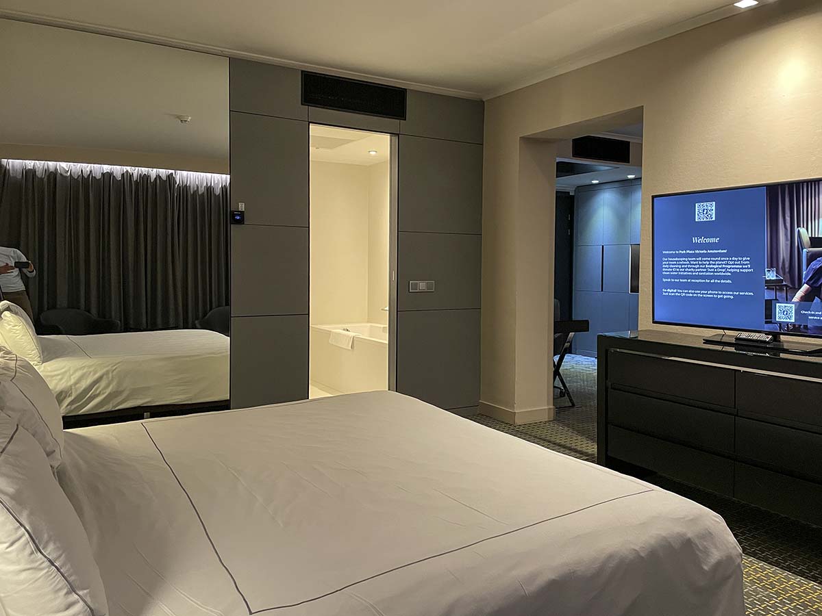 Park Plaza Victoria Hotel Amsterdam suite bedroom with TV