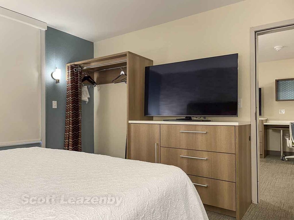 Home2 Suites Grand Blanc bedroom dresser and closet