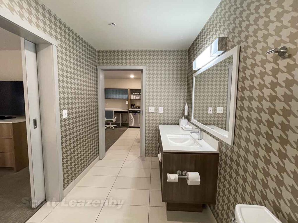 Home2 Suites Grand Blanc bathroom vanity