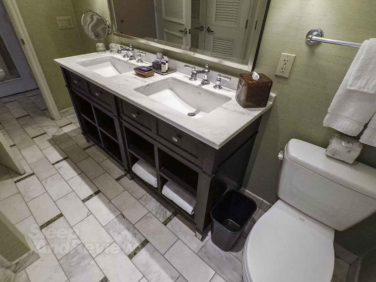 Hotel Del Coronado bathroom layout