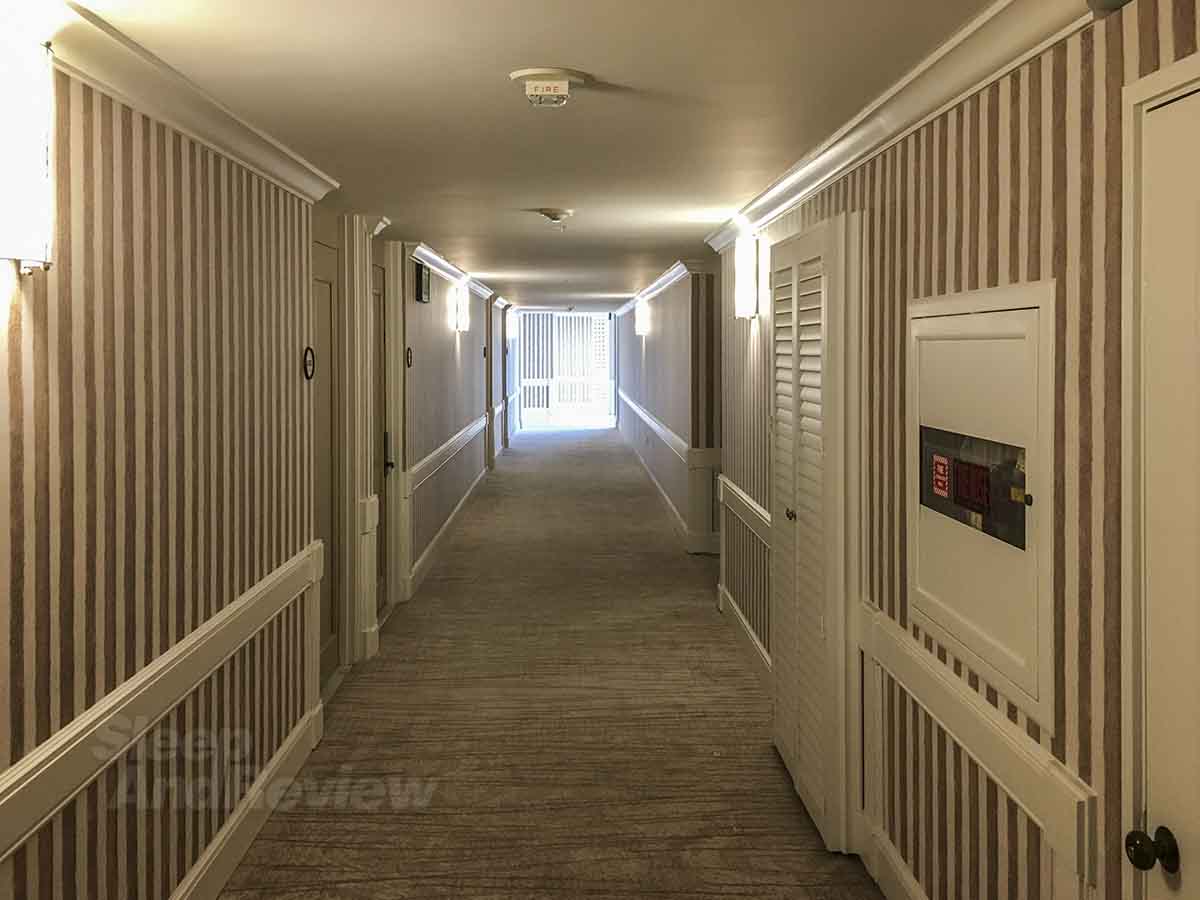 Hotel Del Coronado ocean towers hallway