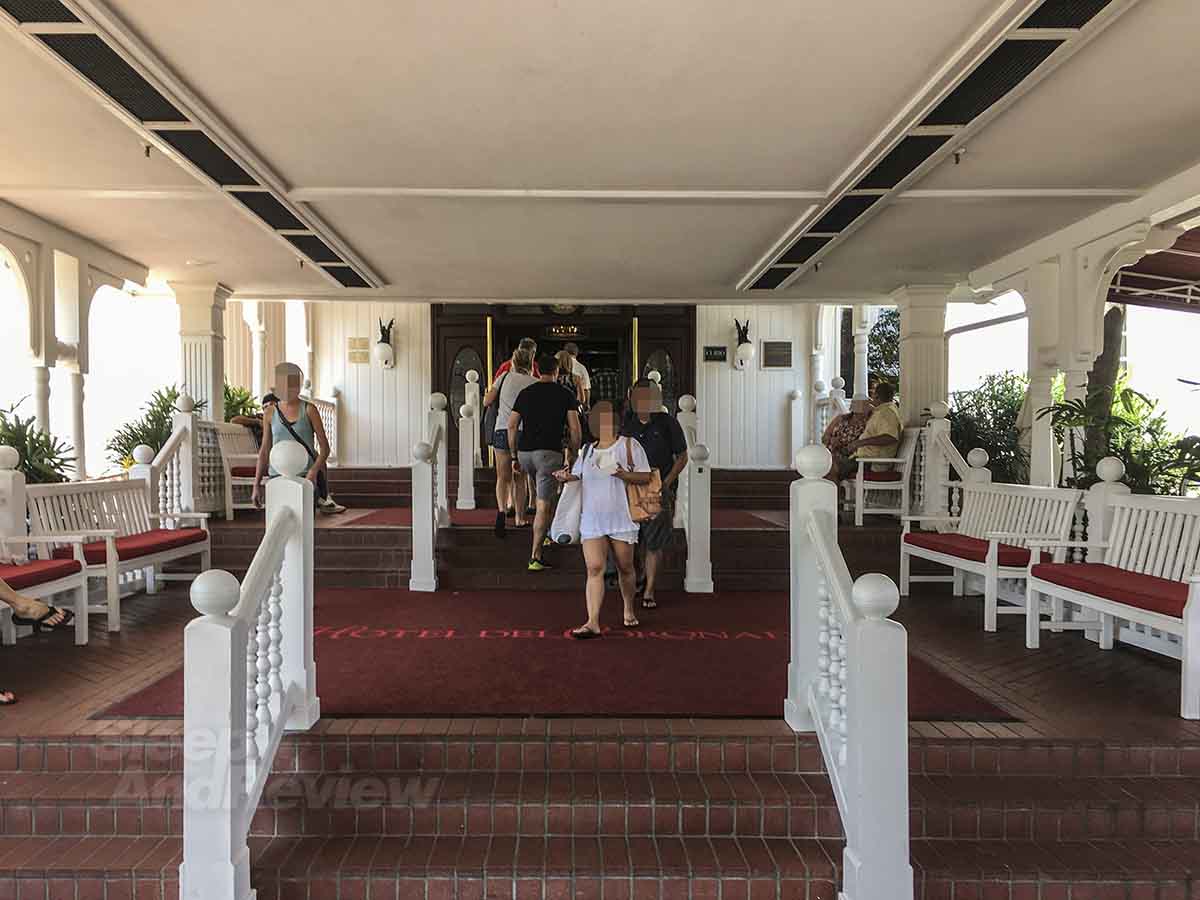 Hotel Del Coronado main entry door