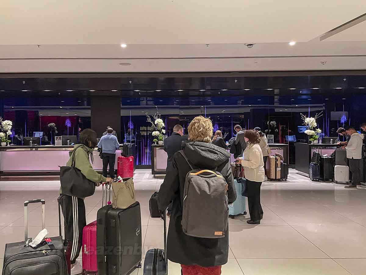 Park plaza Westminster Hotel check-in desk London