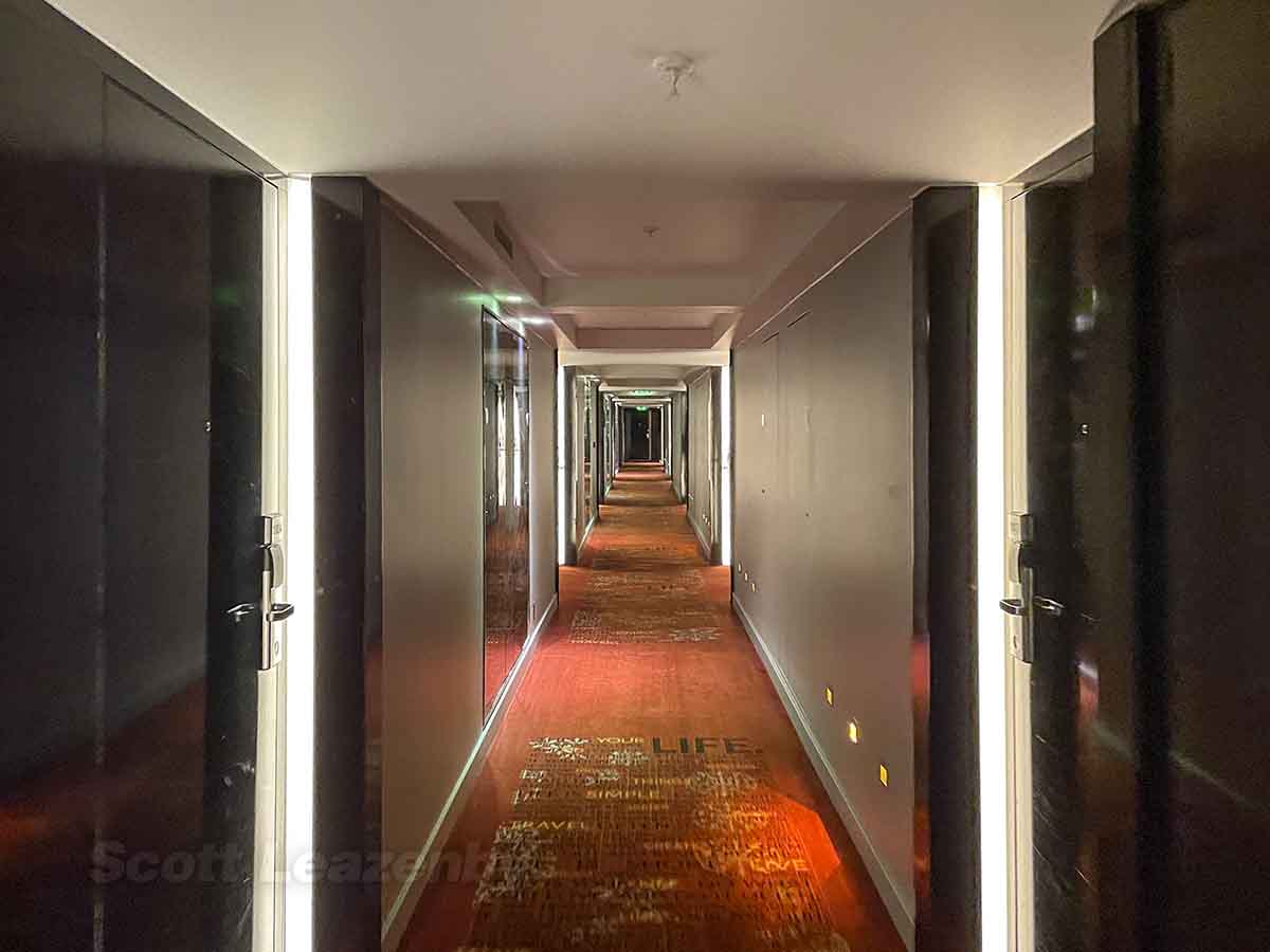 Park plaza Westminster Hotel Guest room hallways