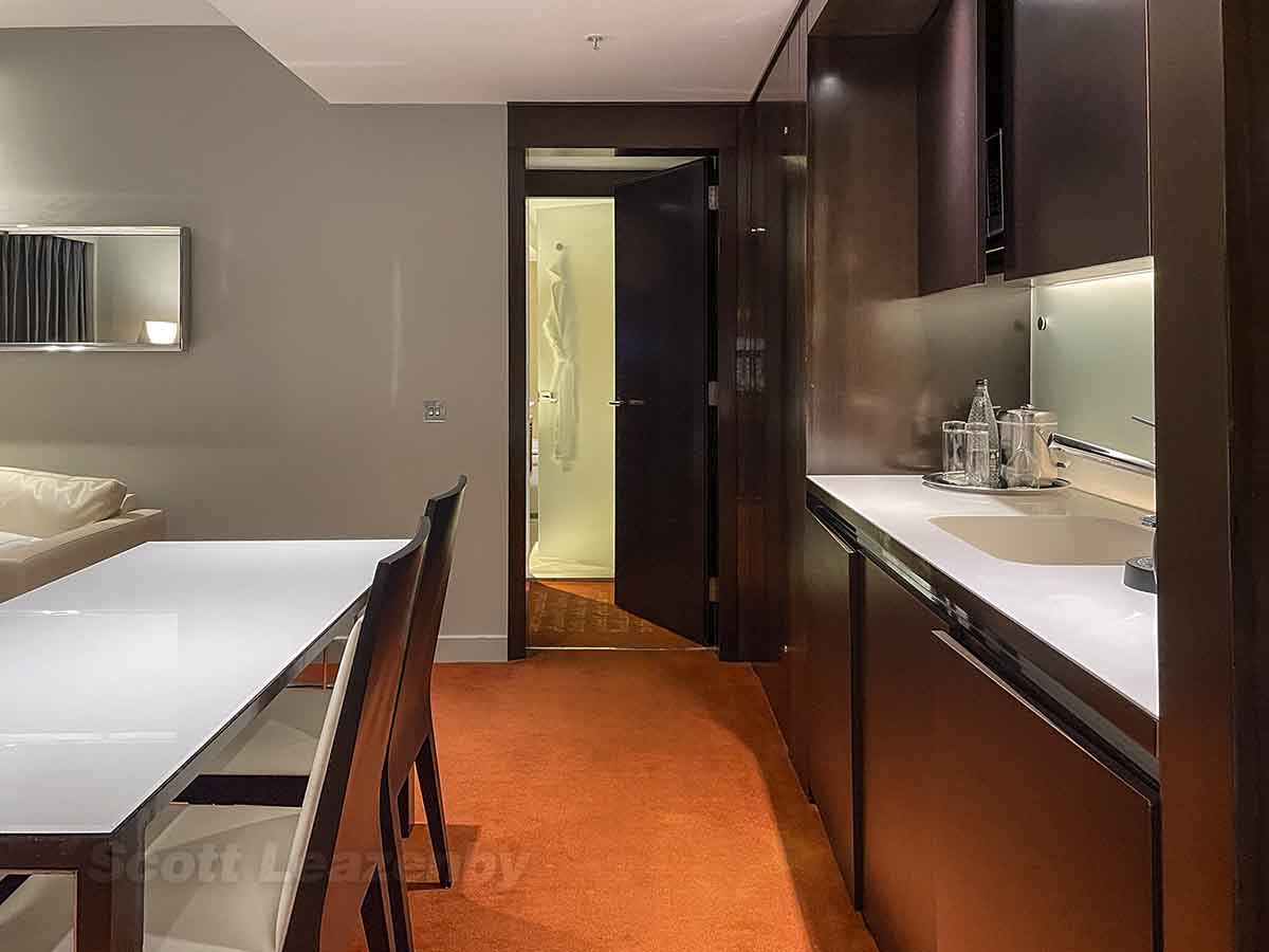 Park plaza Westminster Hotel in London suite layout