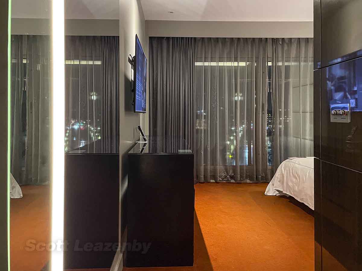 Park plaza hotel London bedroom entrance