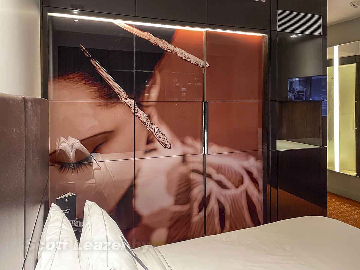 Park plaza hotel Westminster bridge London suite bedroom closet doors