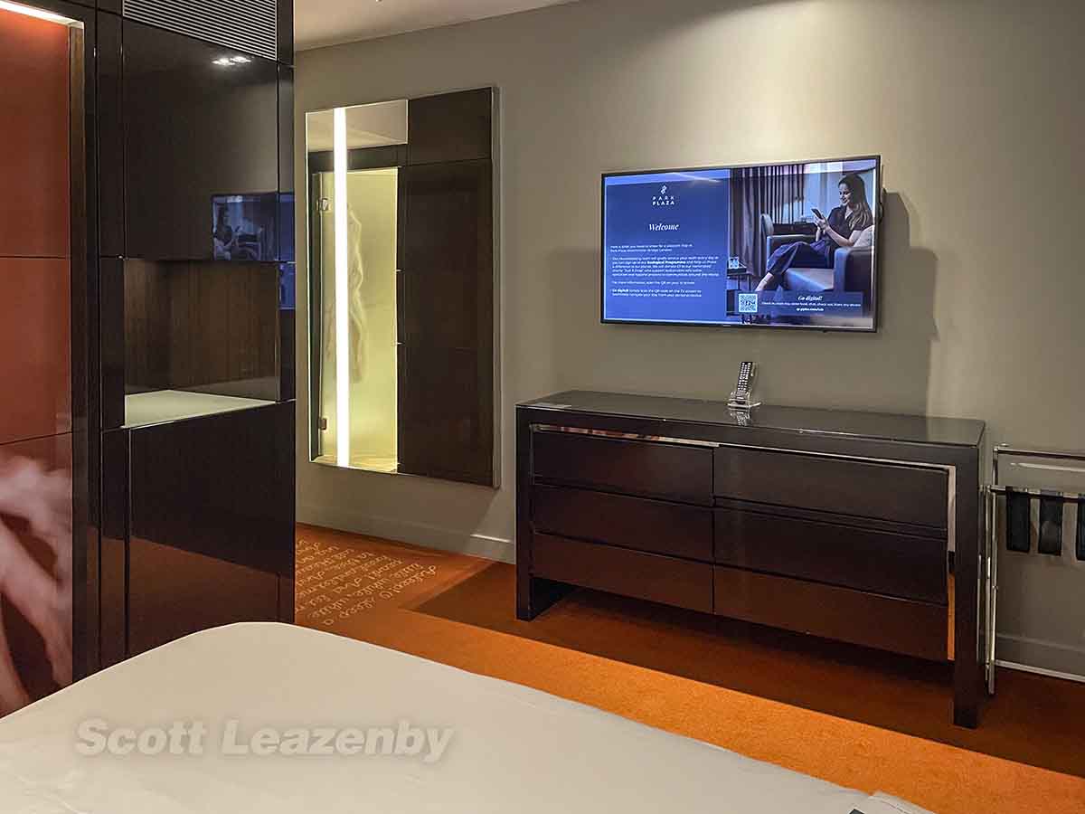 Park plaza hotel London bedroom TV