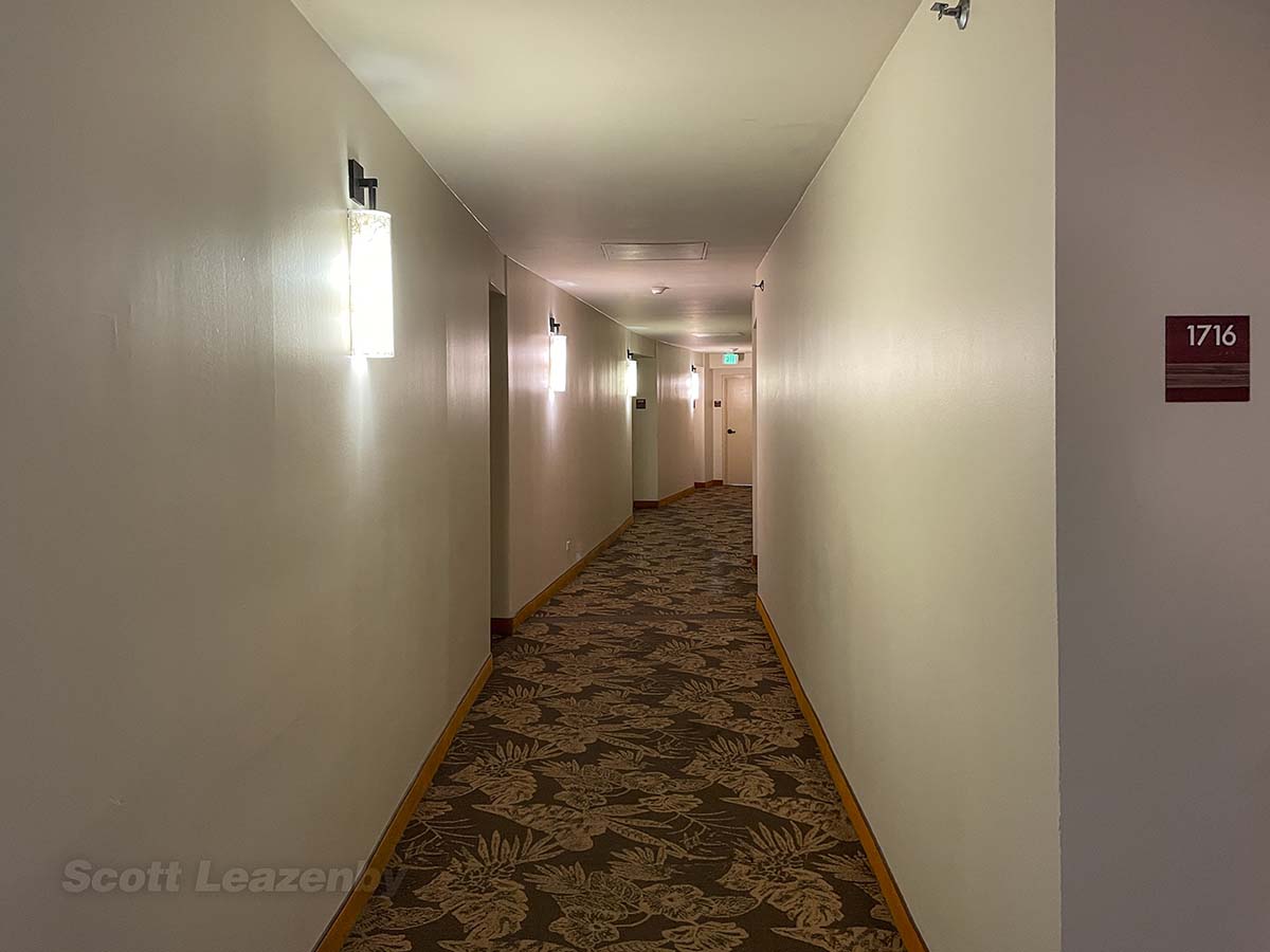 Park Shore Waikiki guest room hallway