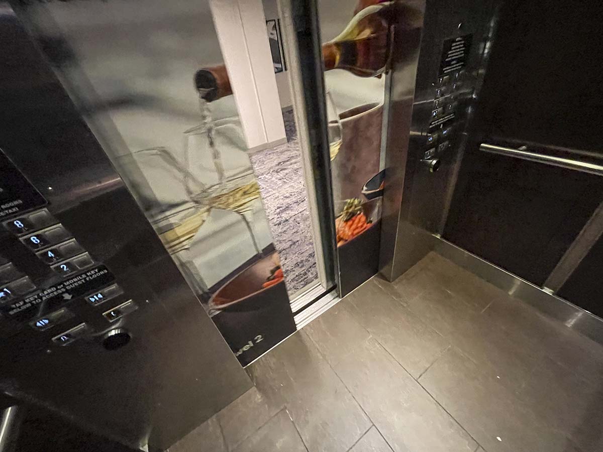 Sheraton YYZ elevator
