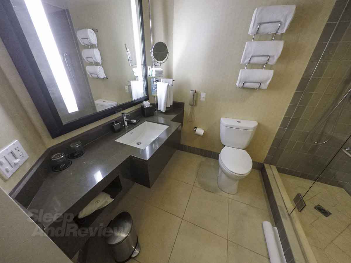 Sofitel Hotel Beverly Hills bathroom