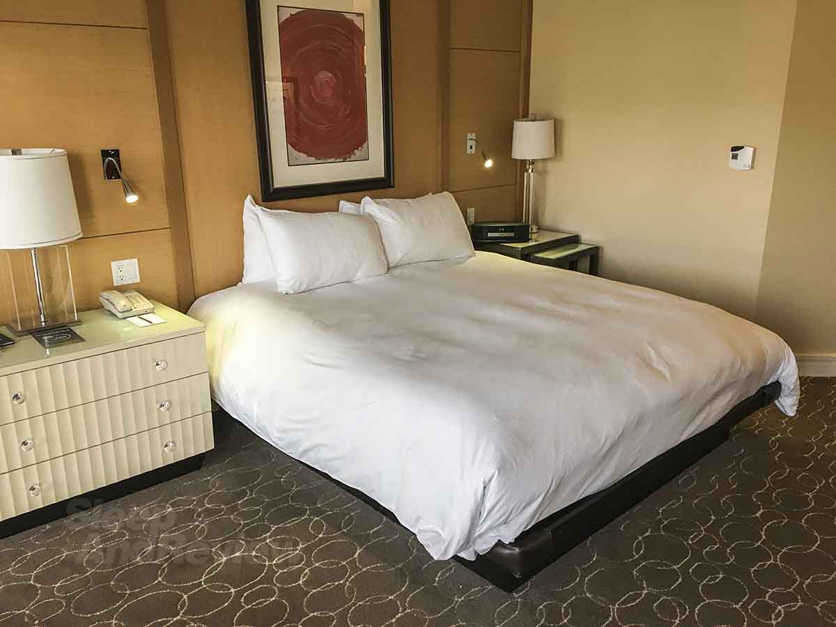 Sofitel Hotel Beverly Hills king bed