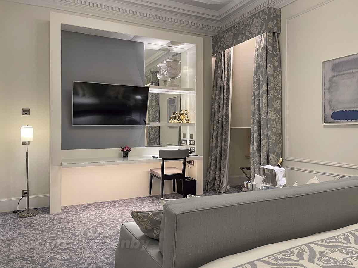 St regis rome room overview
