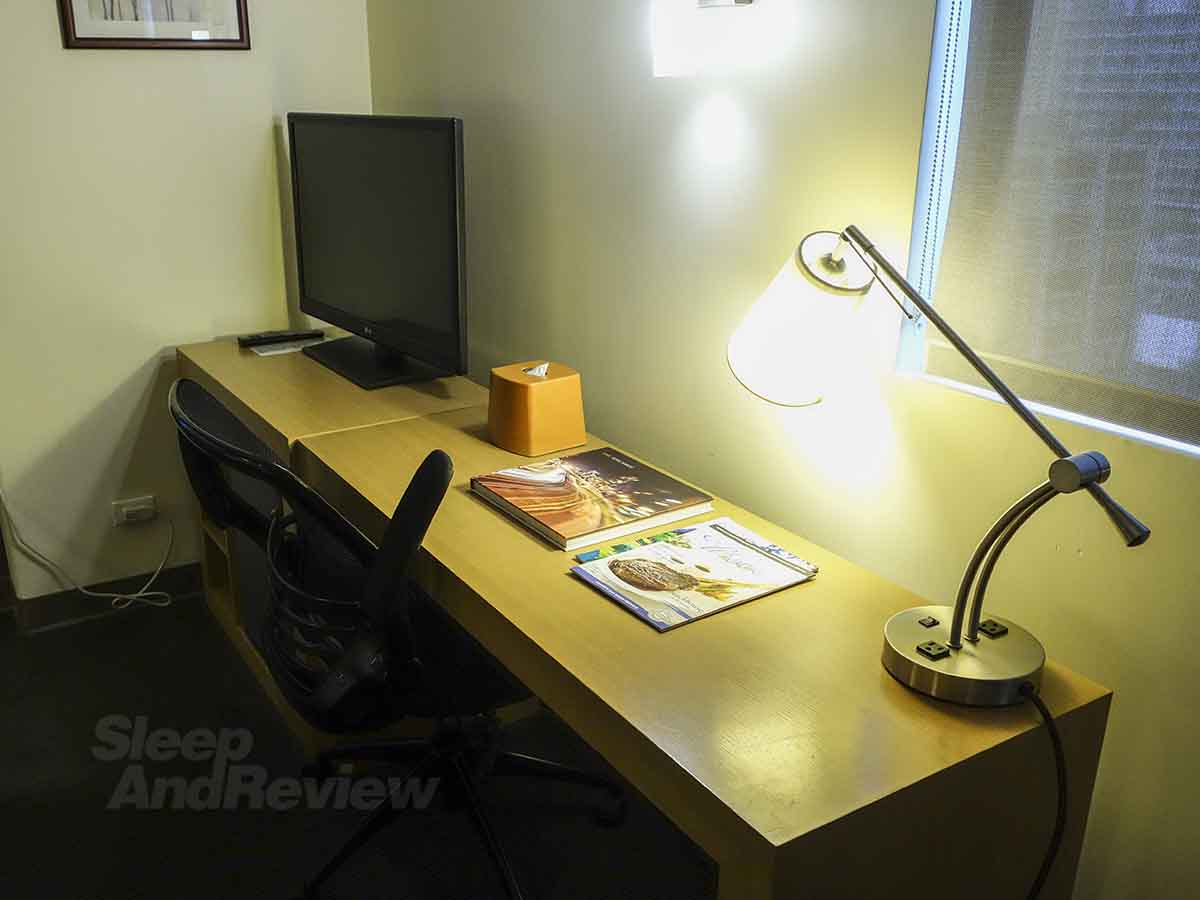 Vive Hotel Waikiki in room desk