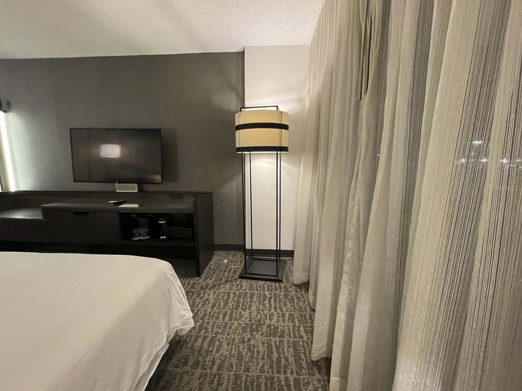 Marriott Newark Airport black out window coverings