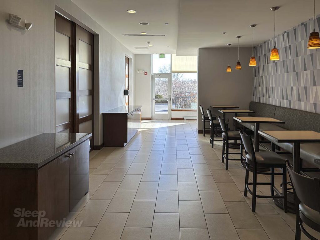 Hyatt House Denver Airport café and restaurant