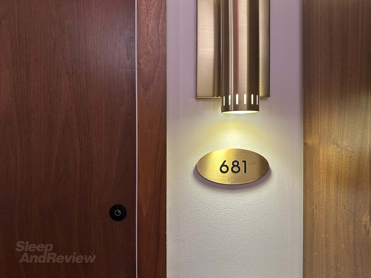 TWA hotel room 681 Hughes wing