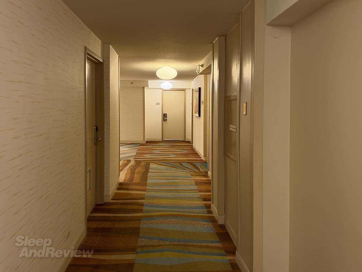 30th floor hallway at the Hyatt Regency Waikiki Resort and Spa